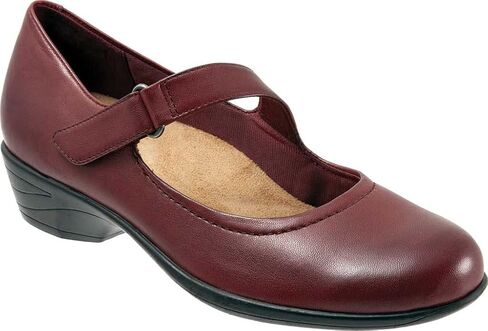 Trotters Women's Dina Loafer in Saudi Arabia