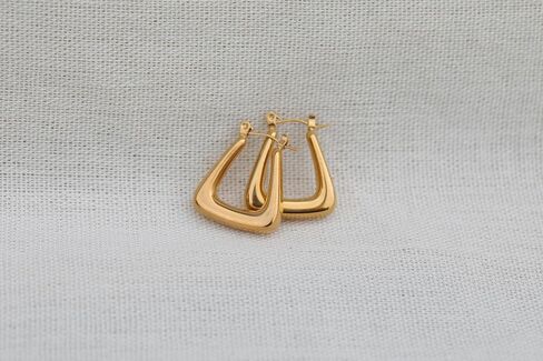 18k Gold plated thick hollow hoop earring for Women | French Hoop Lighweight gold earring for dailywear | Chunky Croissant Hoops in Saudi Arabia