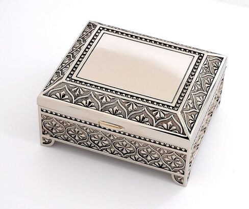 Personalized jewelry box with 3 lines text engraving - Engraved 4 Inch Antique jewelry box bridesmaid or flower girl gift in Saudi Arabia