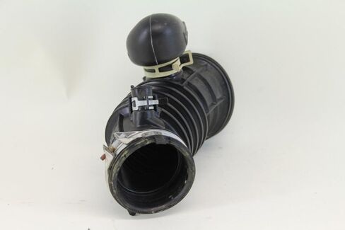 قطع غيار هوندا الأصلية - أنبوب، تدفق الهواء (17228-5A2-A00) in Saudi Arabia