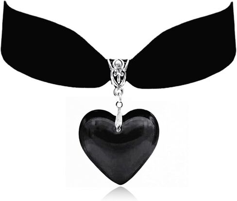 Red Heart Necklace Queen of Hearts Accessories Gothic Black Velvet Heart Choker Necklace Vintage Victorian Halloween Cosplay Party Jewelry Gift for Woman in Saudi Arabia