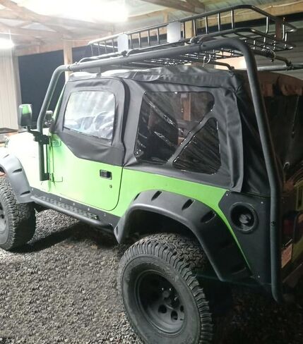 KUAFU Steel Roof Rack Compatible with 1997-2006 Jeep Wrangler TJ/Rubicon Black Upper in Saudi Arabia