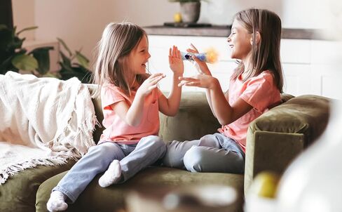 eKids Disney Frozen 2 Toy Microphone for Kids with Built-in Music and Flashing Lights, Designed for Fans of Frozen Merchandise and Frozen Gifts for Girls in Saudi Arabia