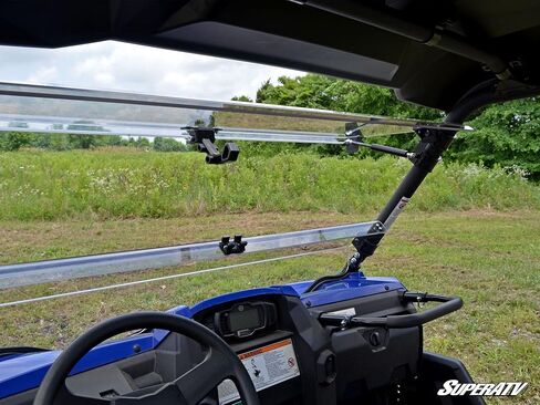SuperATV مقاوم للخدش 3 في 1 زجاج أمامي قابل للطي لـ 2015-2018 Yamaha Wolverine، مفتوح، مزود بفتحات تهوية أو مغلق بالكامل، 1/4 بوصة بولي كربونات أقوى 250 مرة من الزجاج، صنع في الولايات المتحدة الأمريكية in Saudi Arabia