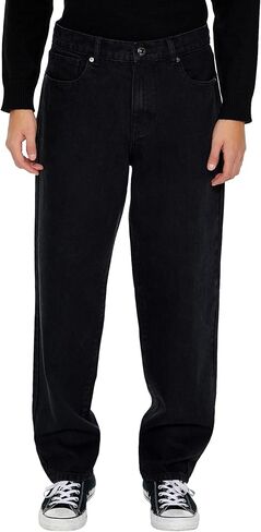 Forever 21 Men's Mid-Rise Straight-Leg Jeans in Saudi Arabia