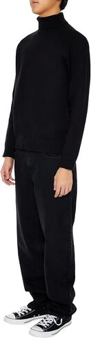 Forever 21 Men's Mid-Rise Straight-Leg Jeans in Saudi Arabia