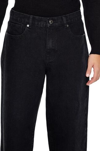 Forever 21 Men's Mid-Rise Straight-Leg Jeans in Saudi Arabia