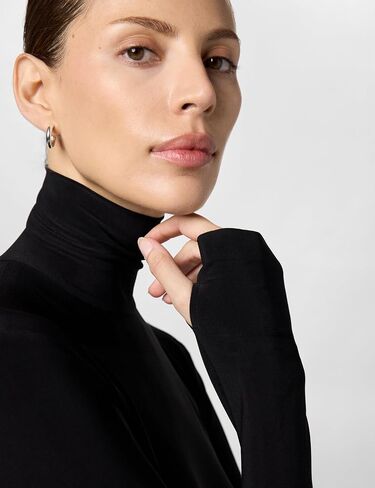 فستان Norma Kamali نسائي بأكمام طويلة وياقة مدورة حتى منتصف الساق in Saudi Arabia
