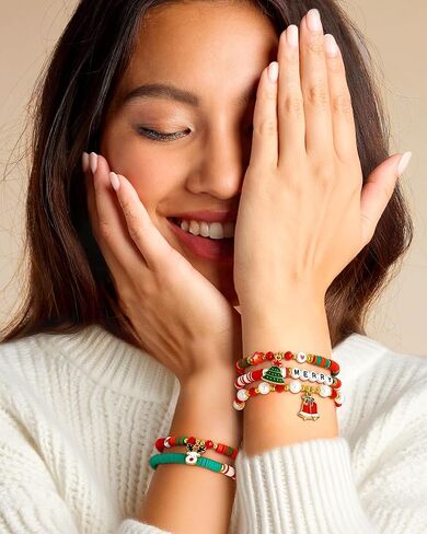 5 عبوات من أساور عيد الميلاد للنساء من خرز الطين وزينة عيد الميلاد مجموعة أساور الصداقة القابلة للتكديس من أجل هدايا عيد الميلاد ومفاجأة تخزين الهدايا in Kuwait