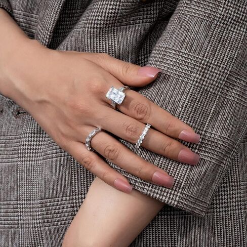 خاتم DIAMONBLISS من الفضة الإسترليني المطلية بالروديوم 4.2 قيراط 4.2 قيراط قطع باغيت من الألماس المقلد الخلود in Kuwait