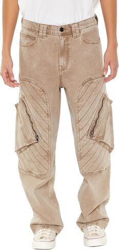 Forever 21 Men's Mid-Rise Straight Cargo Jeans in Saudi Arabia