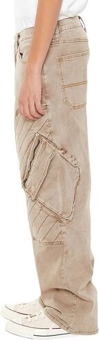 Forever 21 Men's Mid-Rise Straight Cargo Jeans in Saudi Arabia