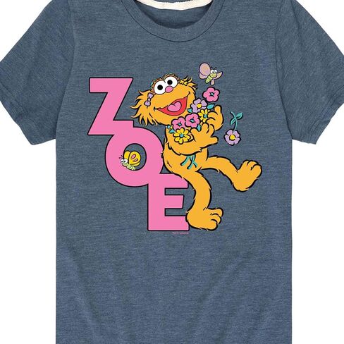 Sesame Street - Zoe with Flowers - Toddler and Youth Short Sleeve Graphic T-Shirt in Saudi Arabia