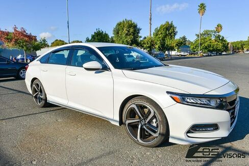 استبدال متجر Extreme على الإنترنت لسيارة Honda Accord 2018-2022 | أقنعة EOS طراز JDM MUGEN وفتحات جانبية مدخنة وواقية من المطر وحارفات النوافذ in Saudi Arabia
