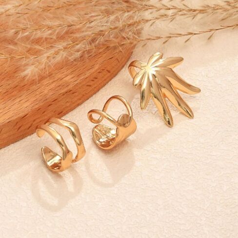 Chunky Gold Rings Set for Women Baroque Pearl Stacking Ring Chunky Flower Leaves Statement Rings Boho Prom Jewelry Gifts in Saudi Arabia