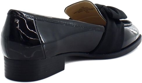 Bandolino Women's Lindio Loafer ، Navy Patent 402 ، 6.5 Wide in Saudi Arabia