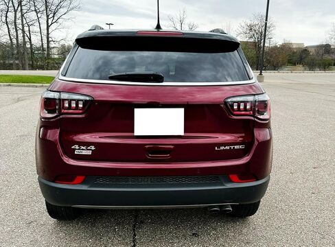 عدسات عاكسة للمصد الخلفي من iJDMTOY OE-Spec ذات لون داكن مدخن متوافقة مع بوصلة Jeep 2017-up، مجموعة OE-Spec LH RH in Saudi Arabia