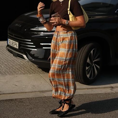 سروال منقوش للنساء كاجوال واسع برباط مربعات وسروال فضفاض للساق Lowy Balloon Pants Y2k ملابس الشارع in Kuwait