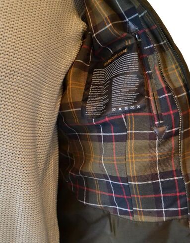 سترة شمعية Beadnell الكلاسيكية للنساء من Barbour in Kuwait