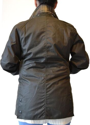 سترة شمعية Beadnell الكلاسيكية للنساء من Barbour in Kuwait