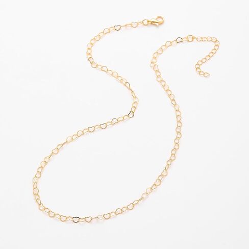 1PC Gold Heart Necklace for Women, Minimalist Fashion Jewelry for Everyday Wear, Trendy Women's Accessory, Gold Chain Necklace with Heart Charm in Kuwait