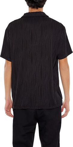 Forever 21 Men's Textured Slim-fit V-Neck Polo Shirt in Saudi Arabia