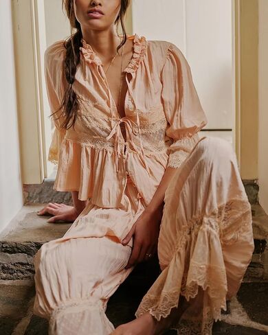Women Boho Ruffle Lace Trim Blouses Vintage Tie Front Flowy Sheer Cropped Tops Y2k Button Down Coquette Peplum Shirts in Saudi Arabia