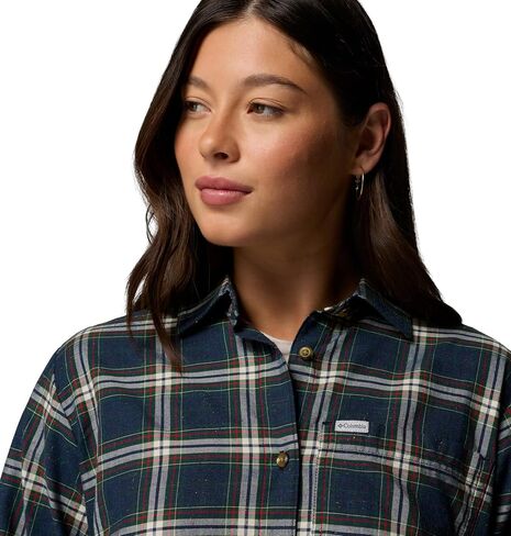 Columbia Women's Blue Point Creek Woven Long Sleeve Shirt in Saudi Arabia