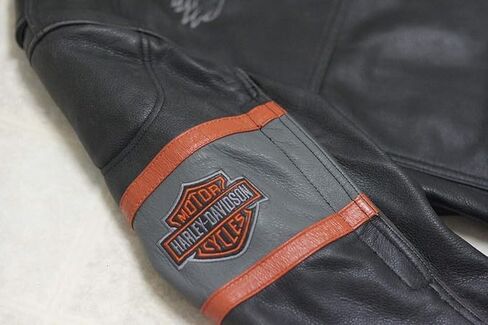 جاكيت رجالي H-D Screaming Eagle Rider Vintage Biker أسود من جلد البقر للدراجات النارية من الجلد in Saudi Arabia