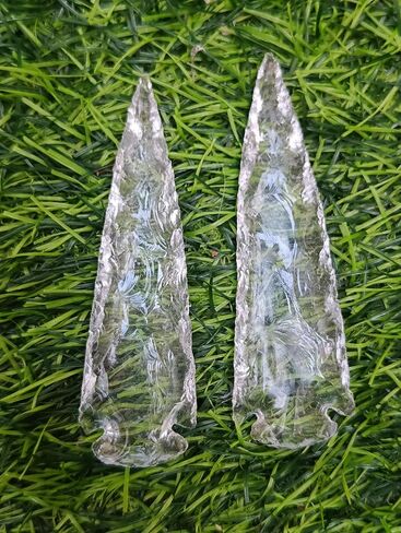 رأس سهم من حجر السج من الكوارتز الشفاف، كريستال طبيعي وحجر علاجي من حجر الصوان رأس سهم صخري 4 بوصة in Kuwait