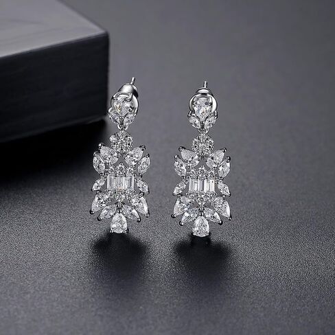 D-color VVS1 Clarity Moissanite Chandelier Drop Earrings in 14K Gold, Wedding or Engagement Earrings for Women, Splendid for Special Occasions in Saudi Arabia