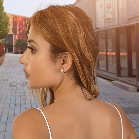 أقراط هوجي هوب صغيرة للنساء، أقراط كرواسون مربعة الشكل مطلية بالذهب الحقيقي خفيفة الوزن مجوهرات يومية لا تسبب الحساسية للأذنين الحساسة in Kuwait