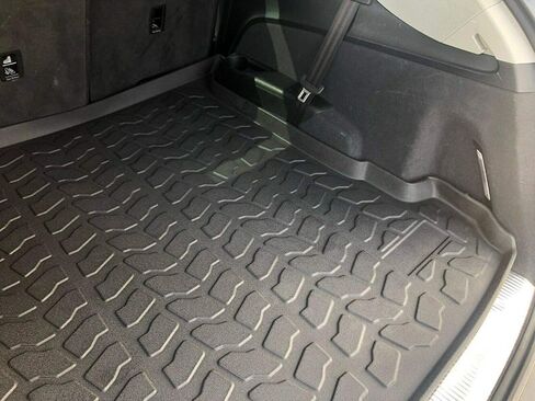 Cargo Liner - Trunk Mat for Audi Q7 SQ7 2016-2025 – Weather-Resistant Trunk Mats for Cars with Raised Lip – Non-Slip Car Trunk Mat Rubber – Easy to Install – Laser Pre-Cut Design in Saudi Arabia