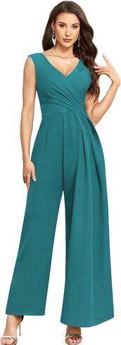 بذلة بدون أكمام ورقبة على شكل حرف V لأم العروس، سراويل طويلة أنيقة بفتحة جانبية، فستان جدة العروس in Kuwait