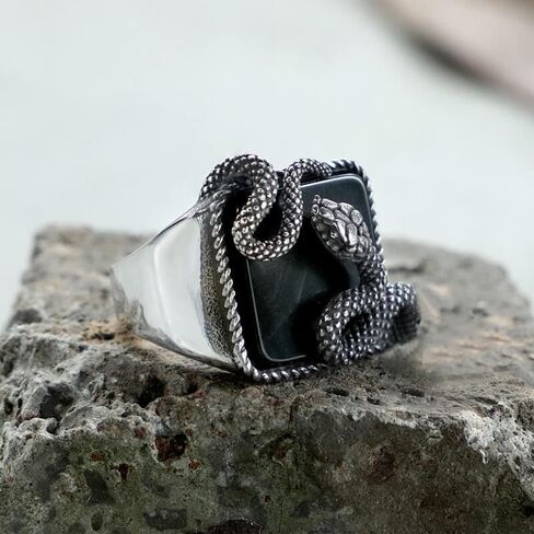 Black Gemstone Snake Stainless Steel Ring – Bold Snake Motif Jewelry with Unique Symbolism for Men and Women in Saudi Arabia