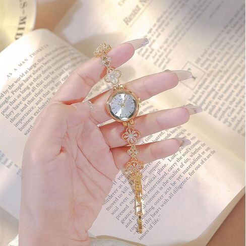 Exquisite Gold Hollow Four Leaf Clover Bracelet Watch for Women Vintage Dress Watches Lightweight Round Dial Quartz Wristwatch Bracelet Adjustment Tool Included in Kuwait