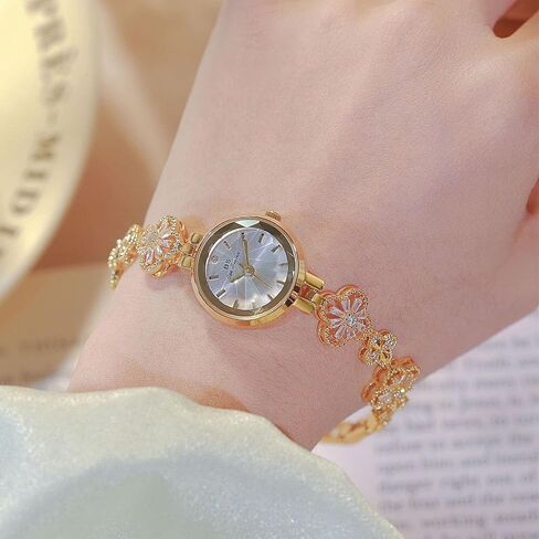 Exquisite Gold Hollow Four Leaf Clover Bracelet Watch for Women Vintage Dress Watches Lightweight Round Dial Quartz Wristwatch Bracelet Adjustment Tool Included in Kuwait