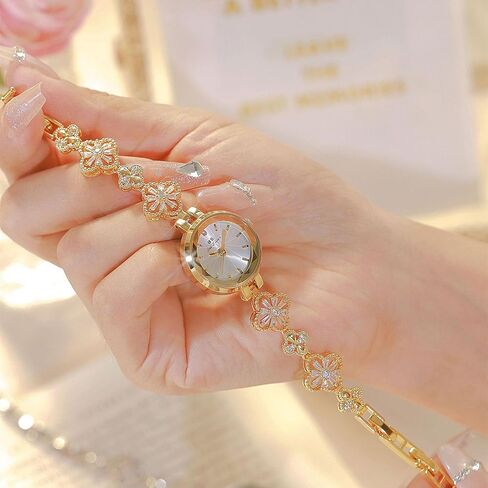 Exquisite Gold Hollow Four Leaf Clover Bracelet Watch for Women Vintage Dress Watches Lightweight Round Dial Quartz Wristwatch Bracelet Adjustment Tool Included in Kuwait