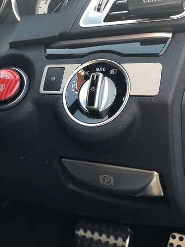 ملصقات تزيين لمفتاح تحرير فرامل القدم P من AngelguoguoCar لسيارة Mercedes Benz E Class W212 C Class W204 GLK X204 (ملصق زر P) in Kuwait