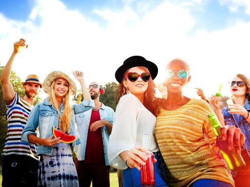 Classic Black Fedora Hat with Red Heart-Shaped Sunglasses – Fun Party and Costume Accessory Set for Teens and Adults in Saudi Arabia