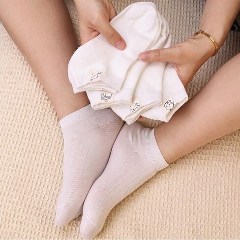 5 Pairs Women's Cute Socks Bear Graphic Printing Sock Kawaii Solid Color White Crew Socks for Women Men in Saudi Arabia