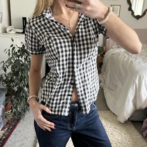 Women Short Sleeve Button Down Shirt Y2K Plaid V Neck Slim Fit Cropped Blouse Vintage Coquette Going Out Tops in Saudi Arabia