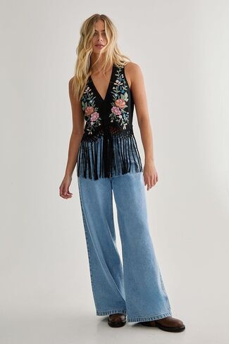 سترة مطرزة بشرابة مطرزة يدويًا من Nasty Gal Limited in Kuwait