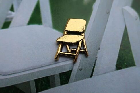Jim Clift Design Folding Chair Gold Lapel Pin in Saudi Arabia