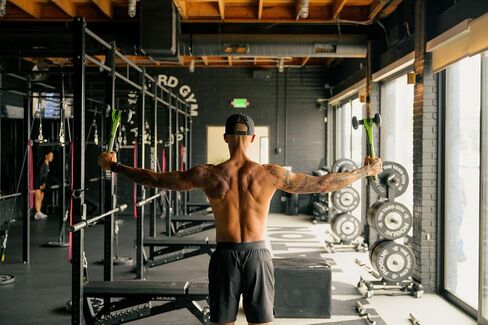 PRONATOR- Build Arm Strength Using Any Dumbbell You Can Find in Saudi Arabia