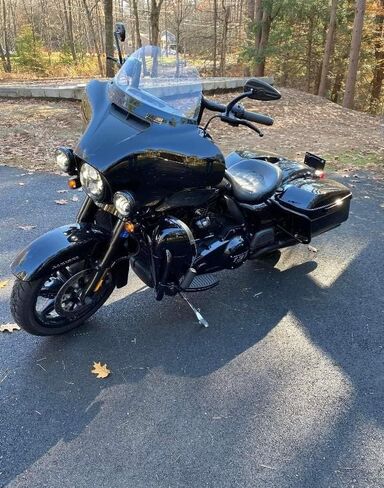 Harley Davidson 10" clear windshield for 1996-2013 Street Glide/Electra Glide/Ultra Classic/Tri-Glide, made of Makrolan polycarbonate with AR2 abrasion resistant coating in Saudi Arabia