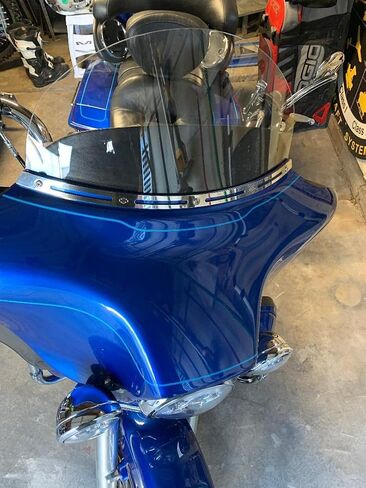 Harley Davidson 10" clear windshield for 1996-2013 Street Glide/Electra Glide/Ultra Classic/Tri-Glide, made of Makrolan polycarbonate with AR2 abrasion resistant coating in Saudi Arabia