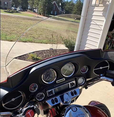 Harley Davidson 10" clear windshield for 1996-2013 Street Glide/Electra Glide/Ultra Classic/Tri-Glide, made of Makrolan polycarbonate with AR2 abrasion resistant coating in Saudi Arabia