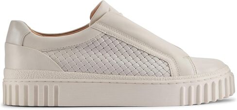 Clarks Women's Apartment Sneaker in Saudi Arabia