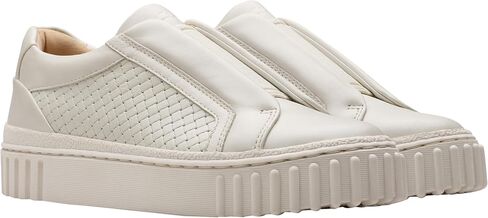 Clarks Women's Apartment Sneaker in Saudi Arabia